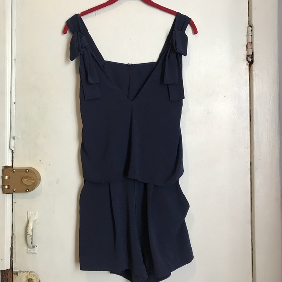 Navy romper - Picture 1 of 3